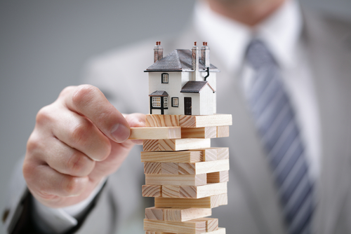 Managing property transaction risk  Image
